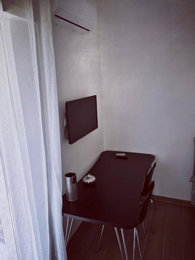 Adele'S House Bed & Breakfast Наполи Екстериор снимка